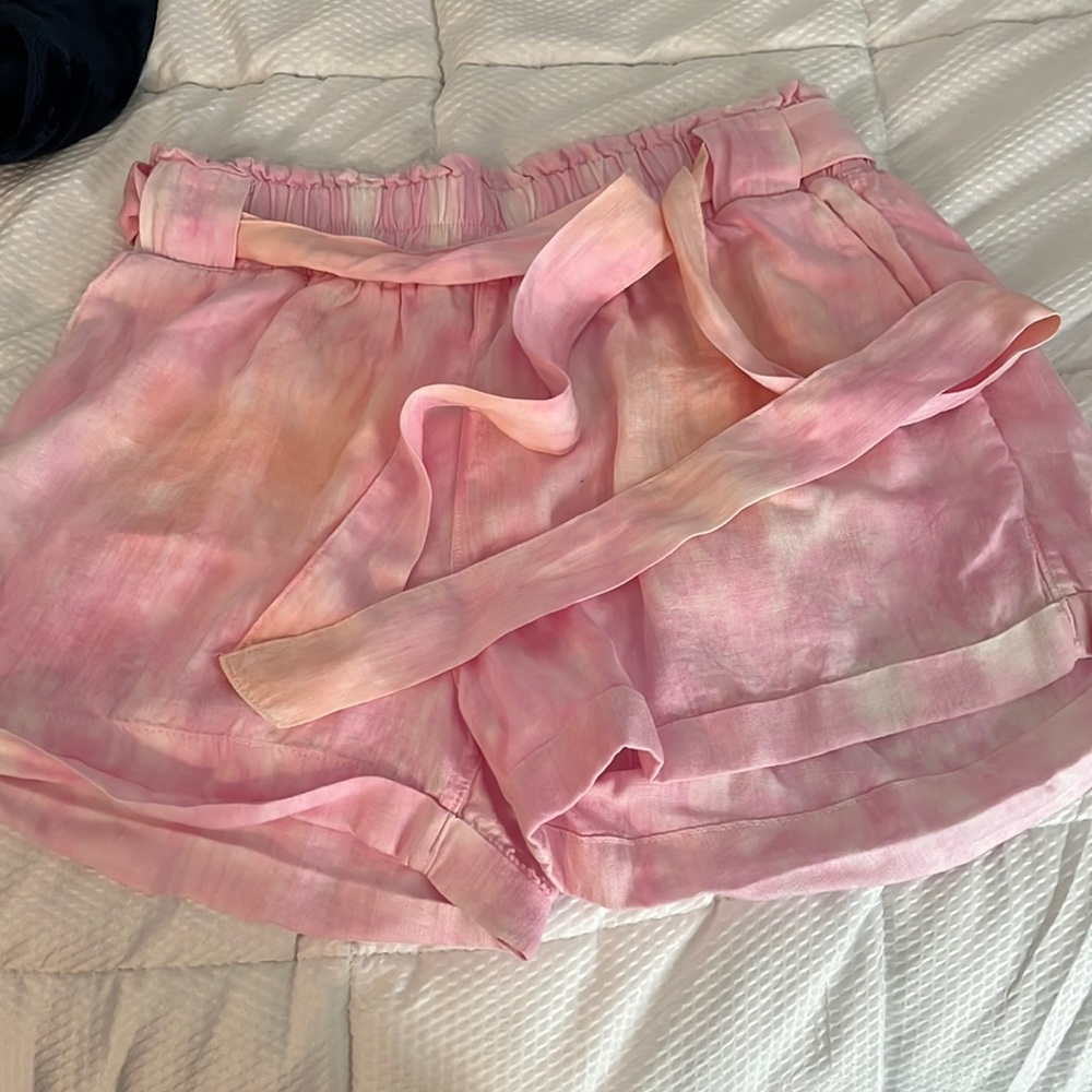 Sunday Steven’s pink tie dye shorts with waist detail!